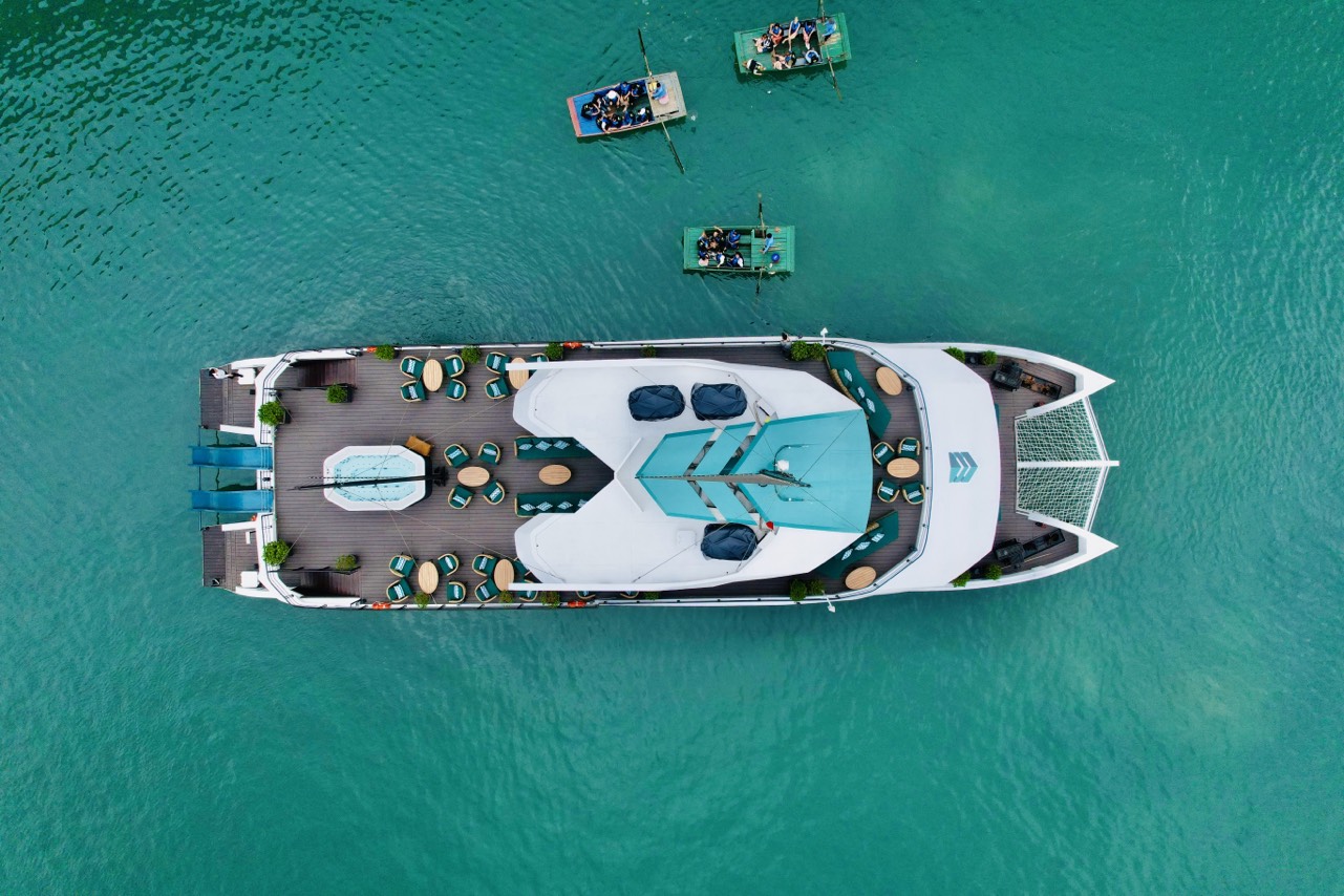 Titanium Reinforced Dual Hull Hydrodynamics